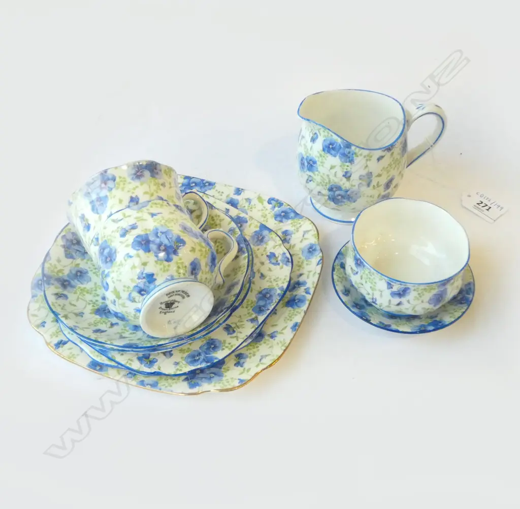 R/ALBERT AOF 2CSPS C/SUGAR CAKE PLATE & SMALL DISH BLUE PANSY PAT Image 1++
