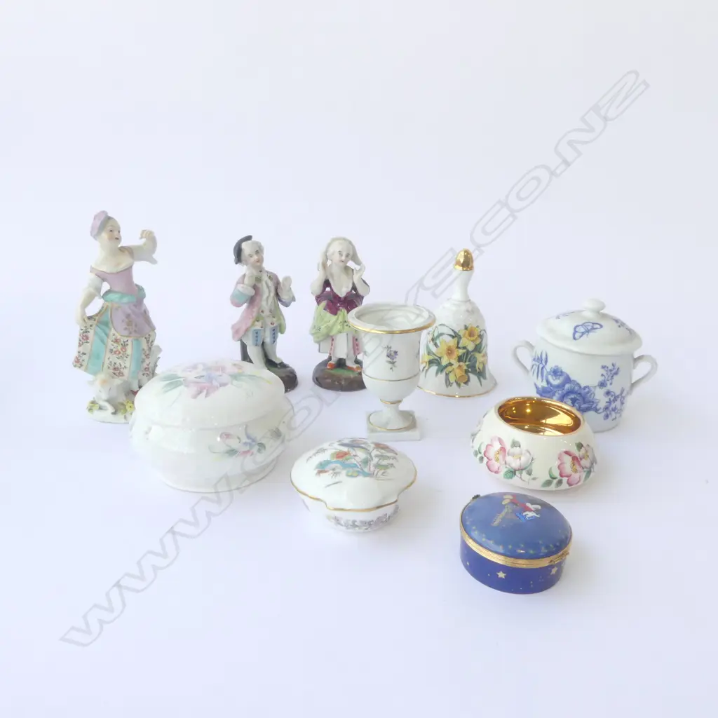TRAY OF10 CHINA COLLECTABLE LIDDED BOXES FIGURINES H155MM TALLEST Image 1++