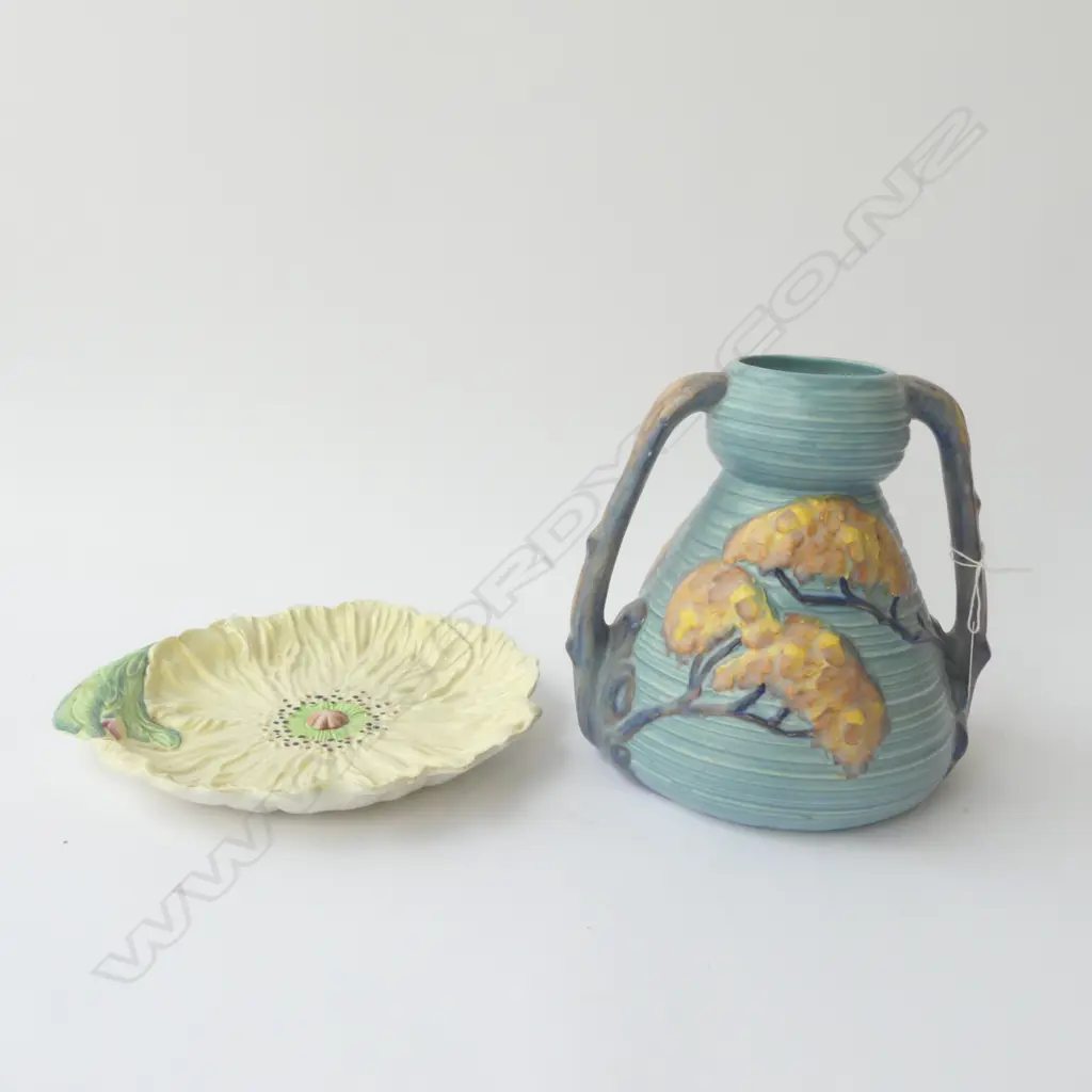 CARLTONWARE 2 HANDLED TREE VASE H210 & CARLTONWARE FLORAL DISH DIA 250MM Image 1++