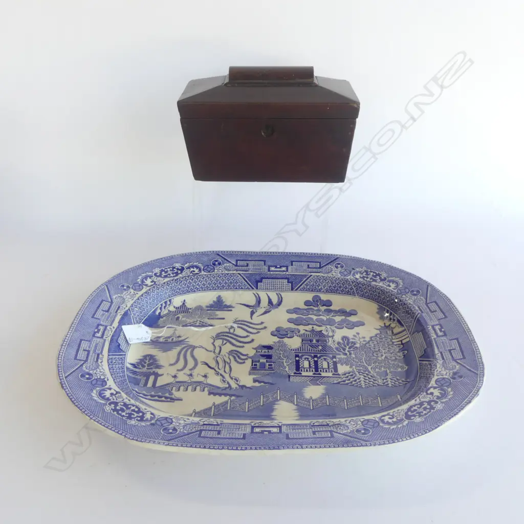 VICTORIAN SARCOPHAGUS TEA CADDY, H.140 x 220mm & STAFFORDSHIRE BLUE WILLOW ASHETTE, L.440mm Image 1++