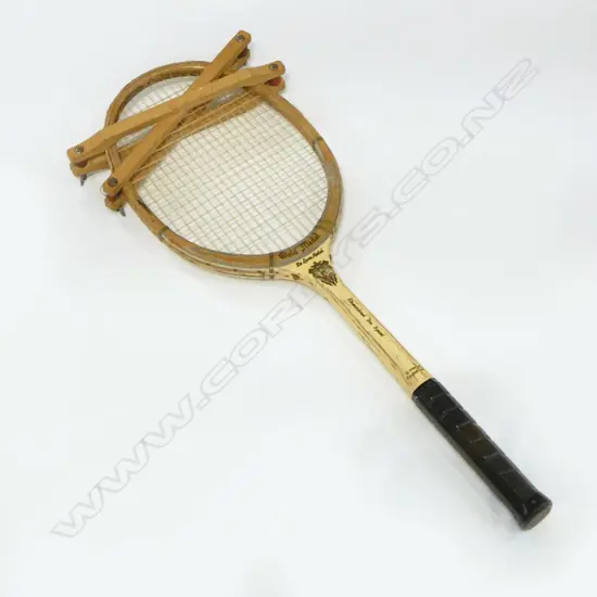 GOLD MEDAL DELUXE “STREAMLINE” WOODEN RACKET BY SPALDING BROTHERS 1930s...