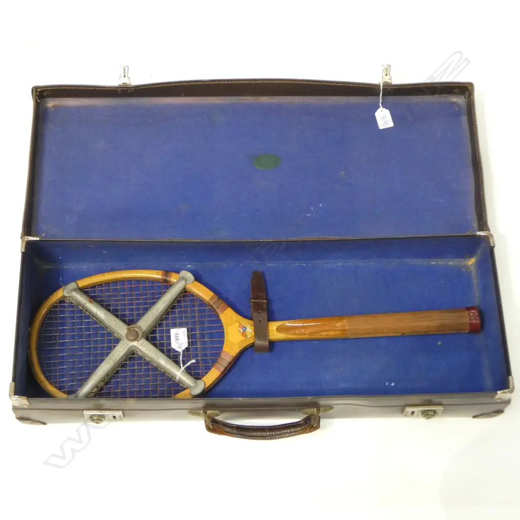 VINTAGE STANDARD" (ENGLISH) RACQUET IN VULCANITE TRAVEL CASE... Image 1++