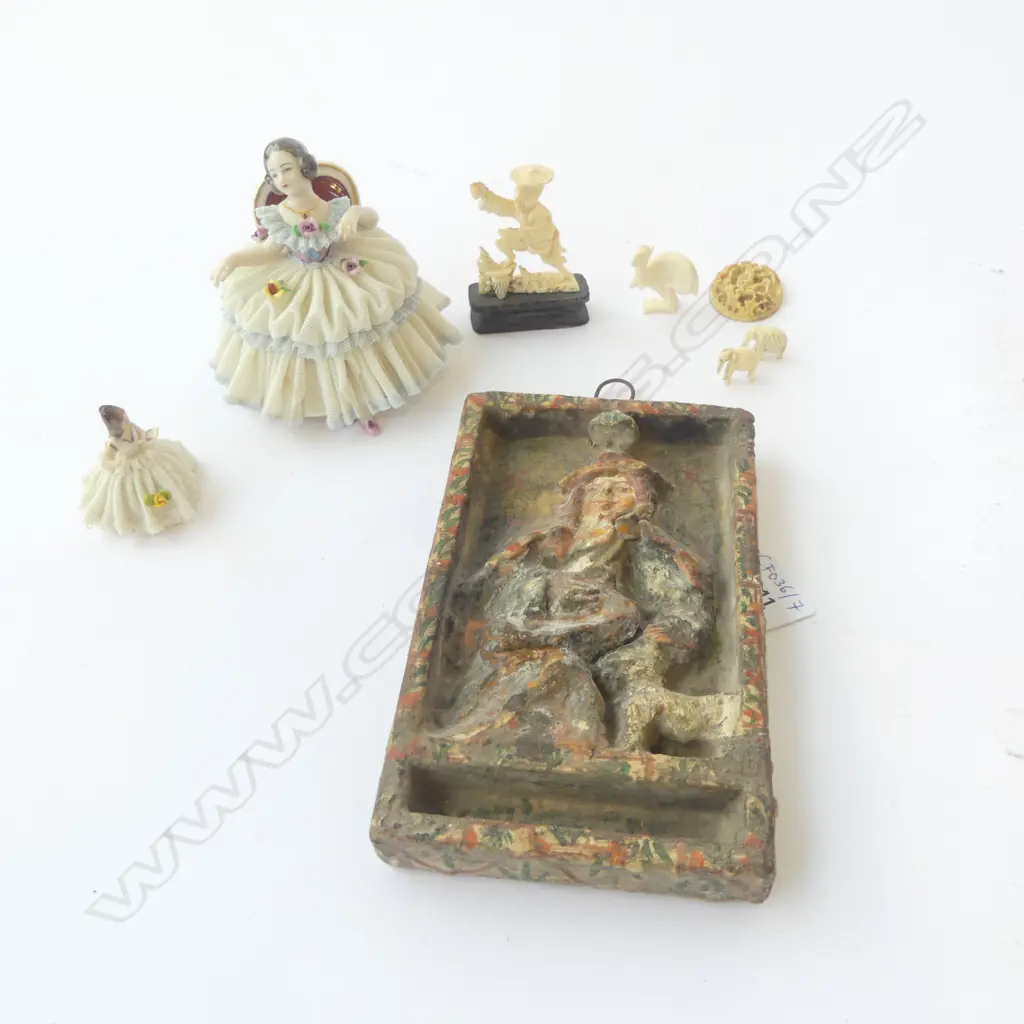PERUVIAN PLAQUE 175x105mm, 2 DRESDEN FIGURINES, ASST. IVORY BITS Image 1++