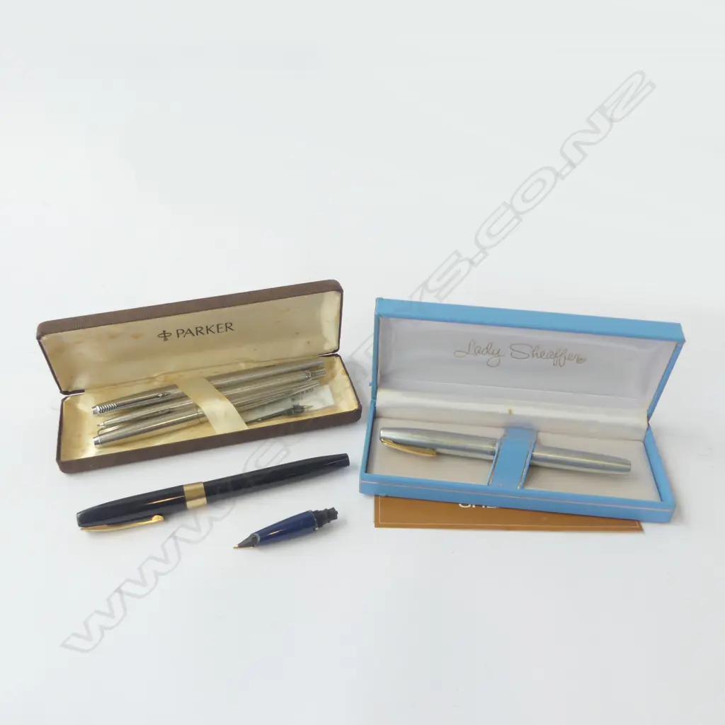 5 ASST. VINTAGE PENS; SHEAFFER BLK WHITE DOT FOUNTAIN PEN w 2 x 14ct nibs, LADY SHEAFFER 14ct NIB & SET 3 PARKER Image 1++