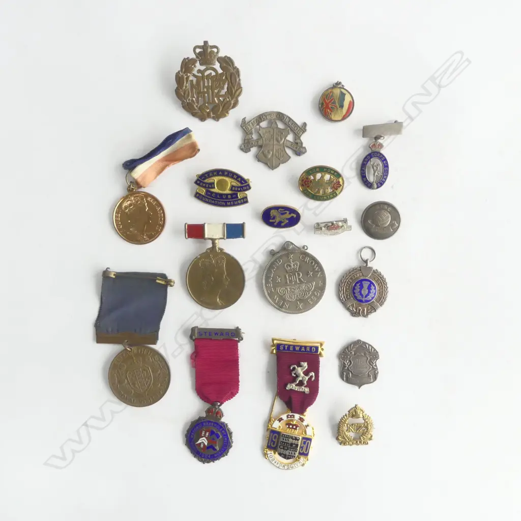 ASST. MEDALS, BADGES & COMMEMORATIVE ITEMS SOME CORONATION 1953 Image 1++