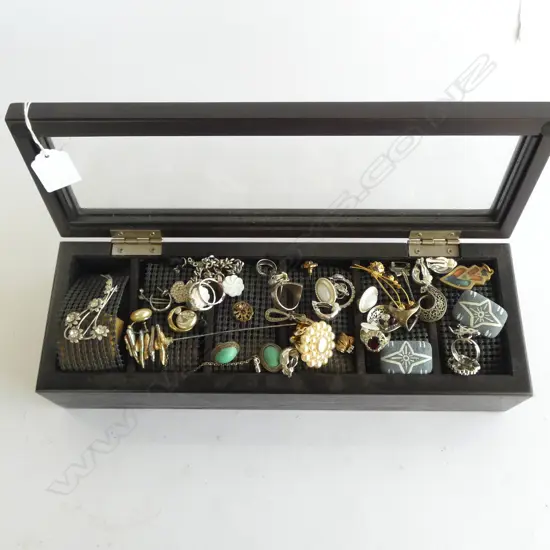 DISPLY BOX OF COSTUME JEWELLERY