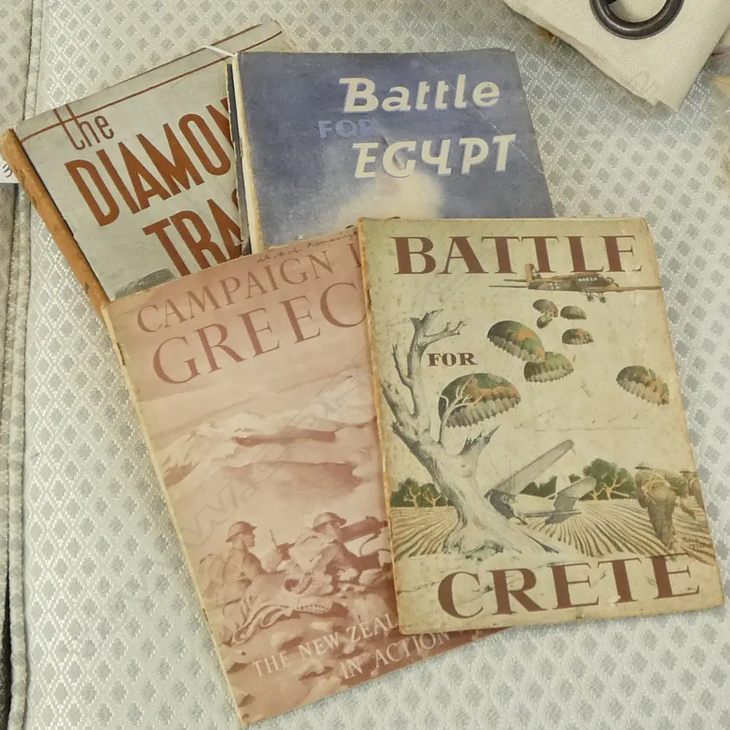 KENNETH HANCOCK 'NEW ZEALAND at WAR', PUB.1946 & 5 WWII NEW ZEALAND ARMY PUBLICATIONS 1943-5 (aged condition) Image 1++