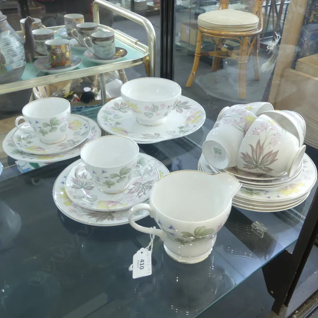 SHELLEY CHINA TEASET 6CSP CAKE PLATE C/SUGAR COLUMBINE PAT Image 1++