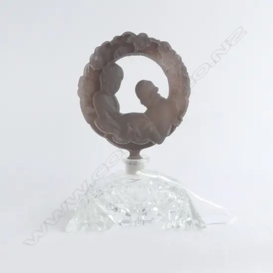 CZECH 'ART DECO' CUT GLASS 'MARTHA WASHINGTON' PERFUME BOTTLE. H.180 x 120mm