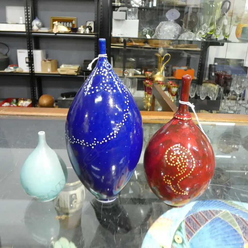 3 KEUM SUN LEE VASES, GRADUATING SIZES, H.220,180,100mm Image 1++