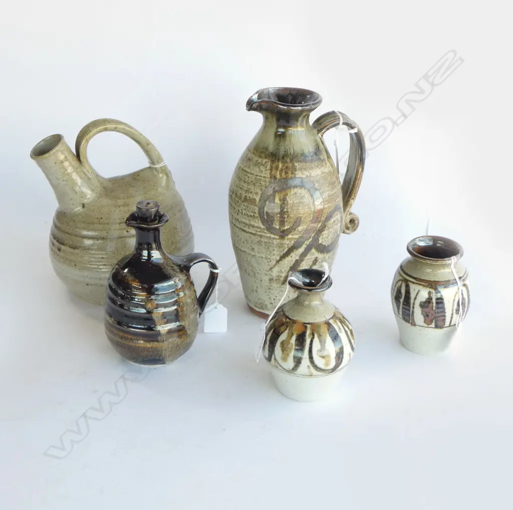 5 PCS NZ STUDIO POTTERY INCL; LISSANT-CLAYTON, LILLICK & PORER (ying yang mark)  Image 1++