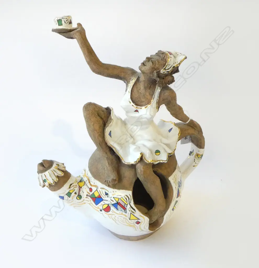 SUSAN FLIGHT STUDIO POTTERY TEAPOT SCULPTURE H.360mm Image 1++