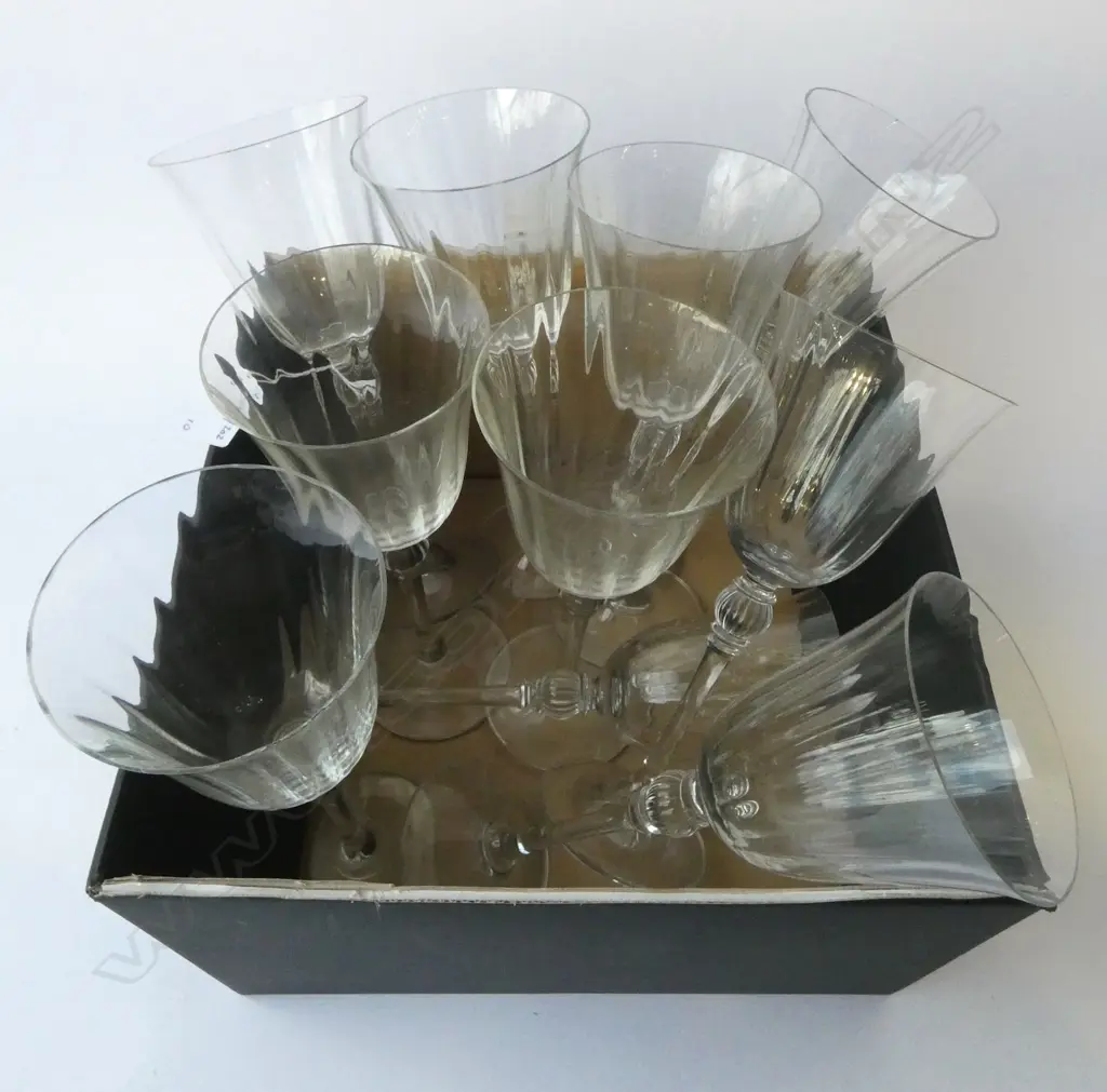 SET OF 10 LONG STEMMED CRYSTAL WINE GLASSES H220MM Image 1++