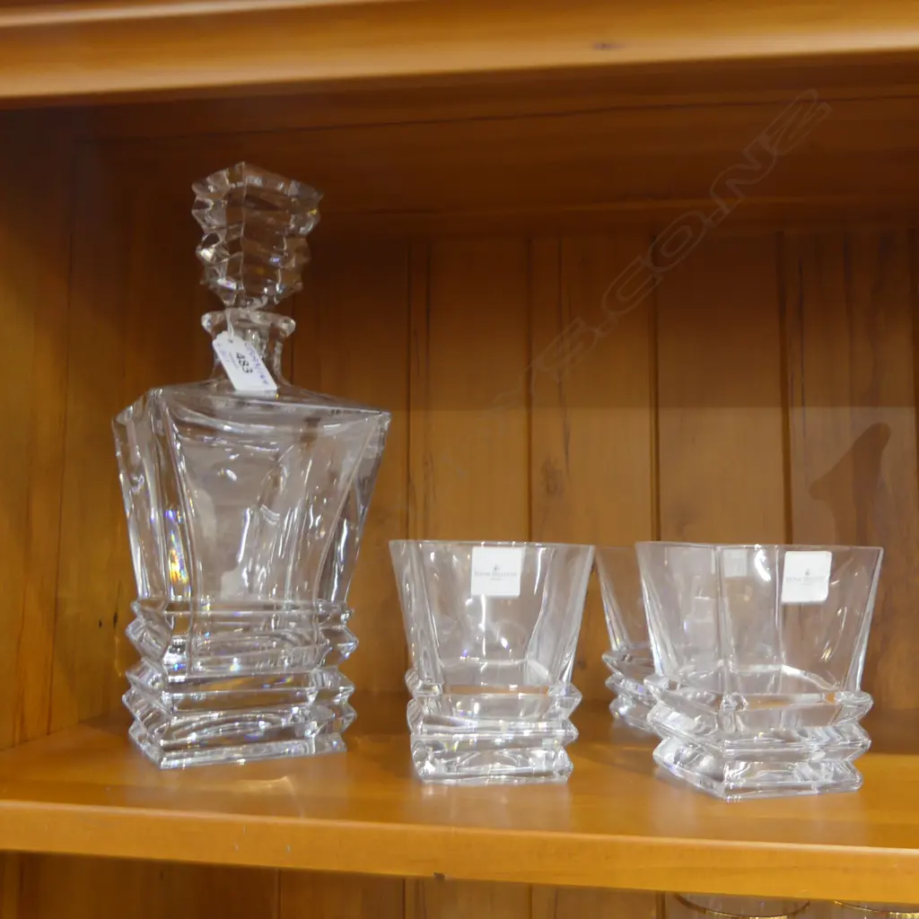 R/D CRYSTAL DECANTER & N4 WHISKEY TUMBLER SET Image 1++