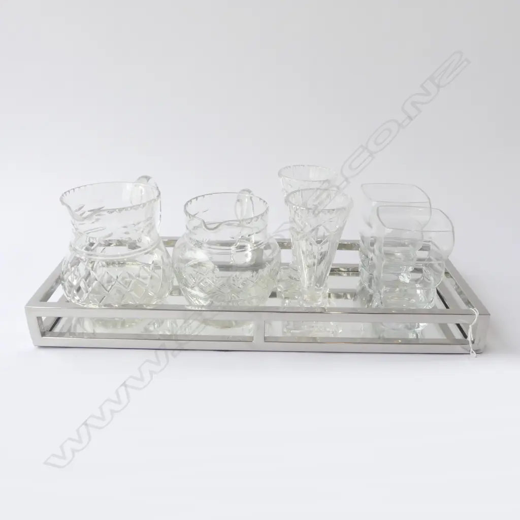 MIRRORED GALLERY TRAY L500MM WITH 2 CRYSTAL JUGS & 2 PRS CRYSTAL VASES Image 1++