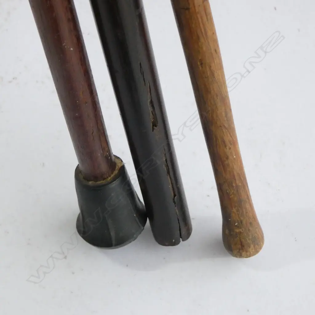 THREE WOODEN WALKING STICKS L.980mm Image 1++