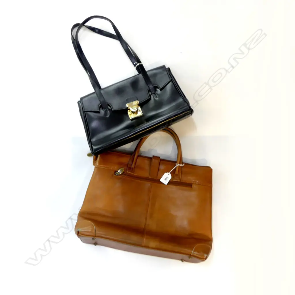 2 VINTAGE HANDBAGS; MAXIMA & COTTIE Image 1++