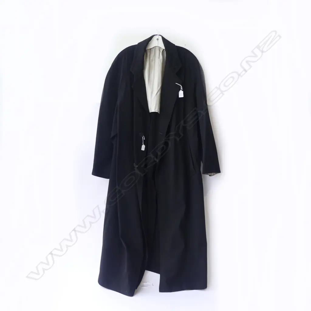 HUGO BOSS BLACK TAIL COAT, M, HALF STRIPED LINING  Image 1++