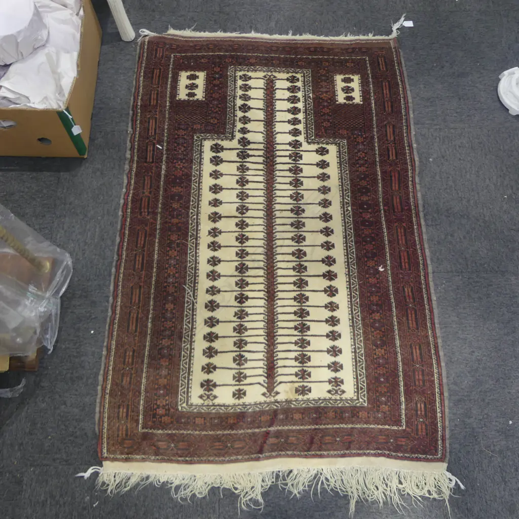 PERSIAN PRAYER RUG L1400 W920MM Image 1++