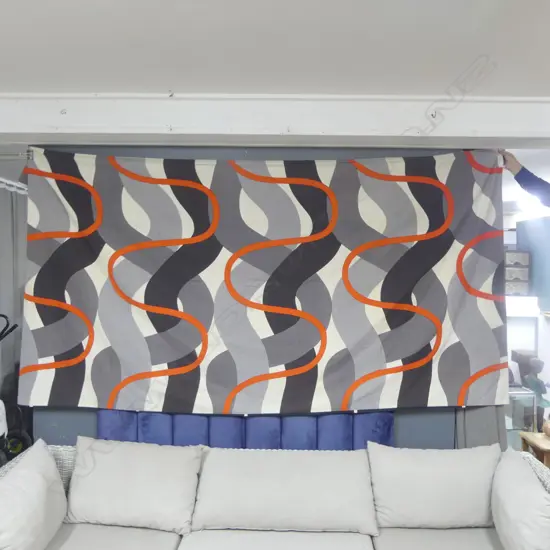 STYLISH 1980'S PATTERNED FABRIC SINGLE 2800 X 1450mmBED SPREAD ?