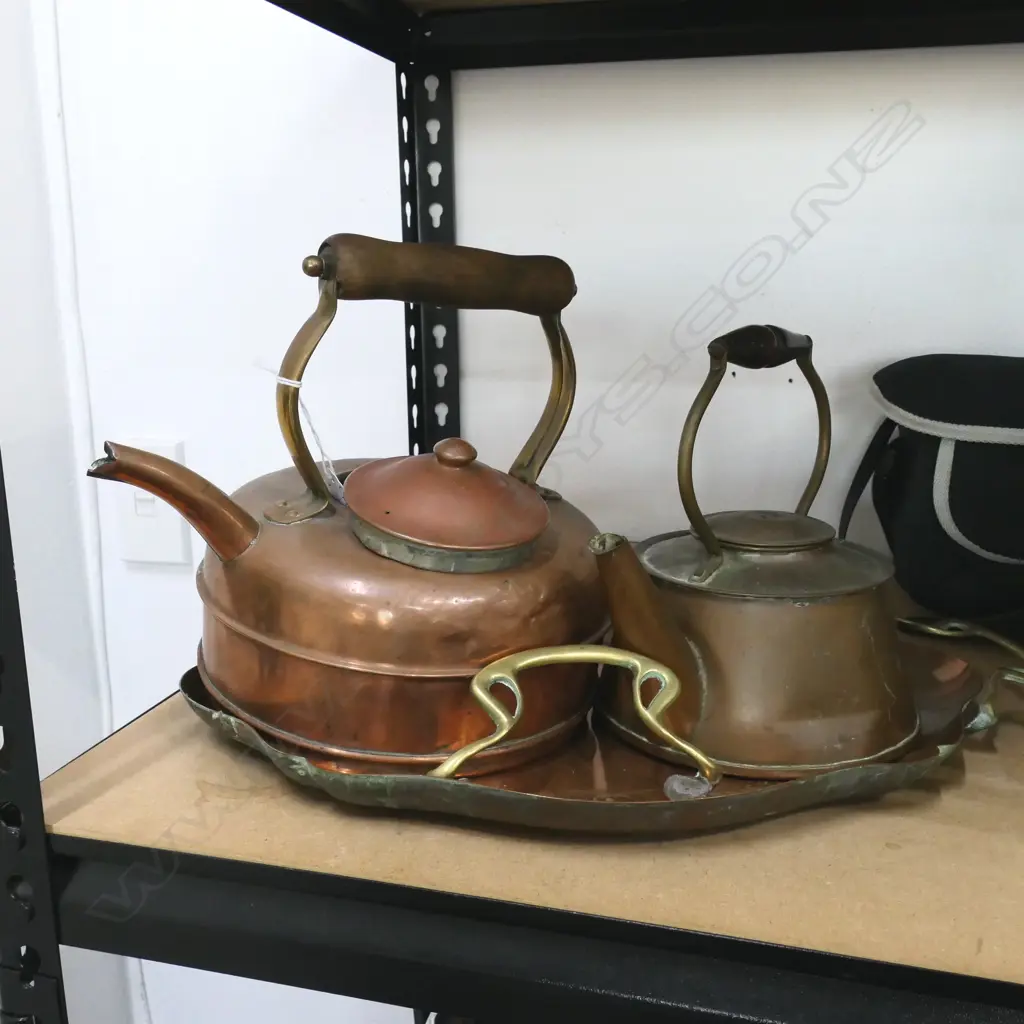 3 PCES VINTAGE COPPER; 2 KETTLES + TRAY AF Image 1++