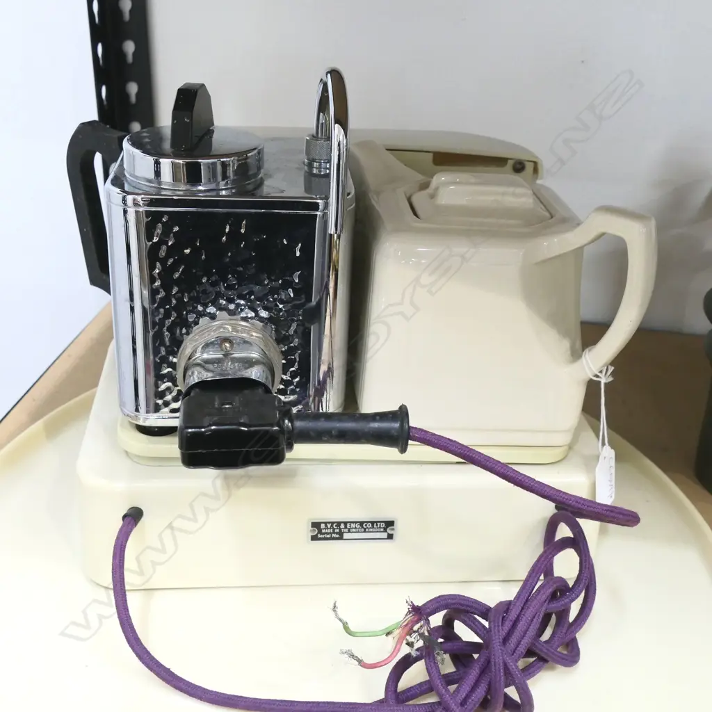 DECO 'GOBLIN' TEASMADE + TRAY 340x385mm Image 1++