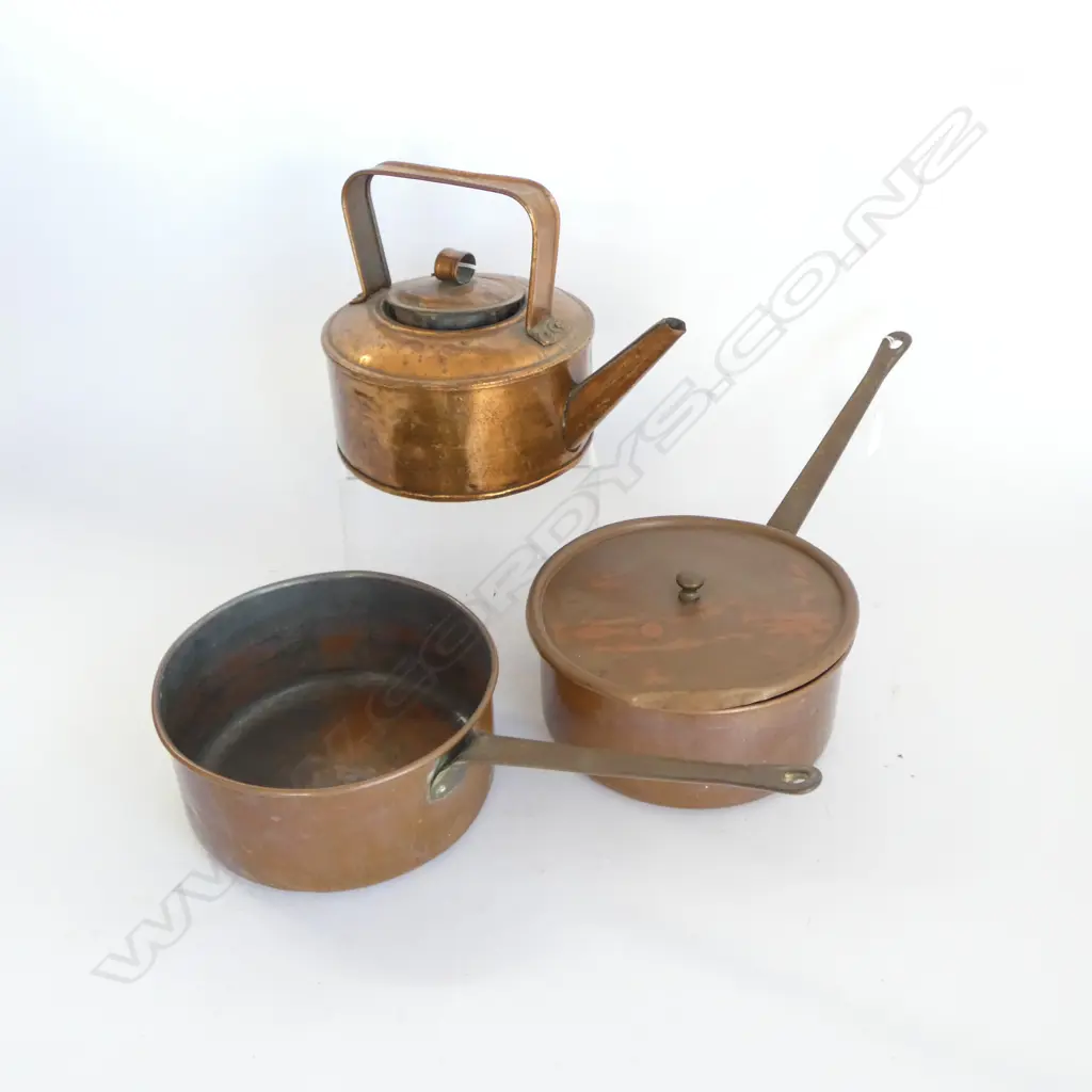 2 VINTAGE COPPER PANS (1 w lid) & VINTAGE COPPER KETTLE Image 1++