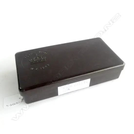 NZ ROYAL VISIT 1949 BAKELITE LIDDED BOX 200x110x45mm