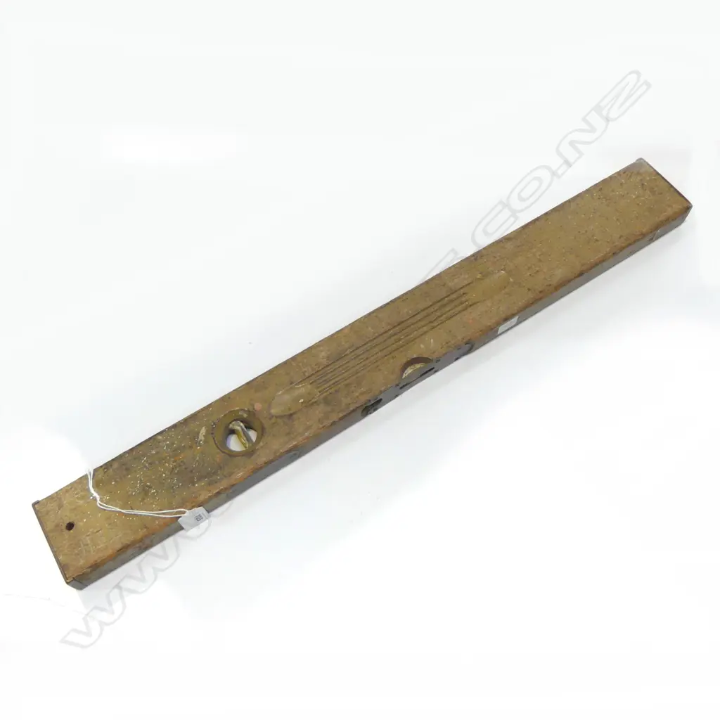 VINTAGE WOODEN LEVEL Image 1++