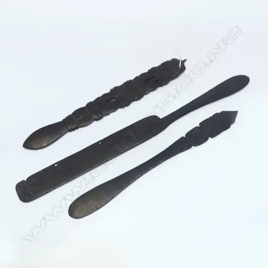 3 CARVED LIME SPATULAS