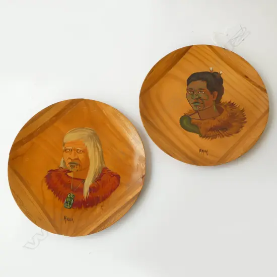 TWO LORTEAU PAINTED N.Z. TIMBER WALL HANGING PLATES Dia.240mm 'ARIKI' & 'KULA'