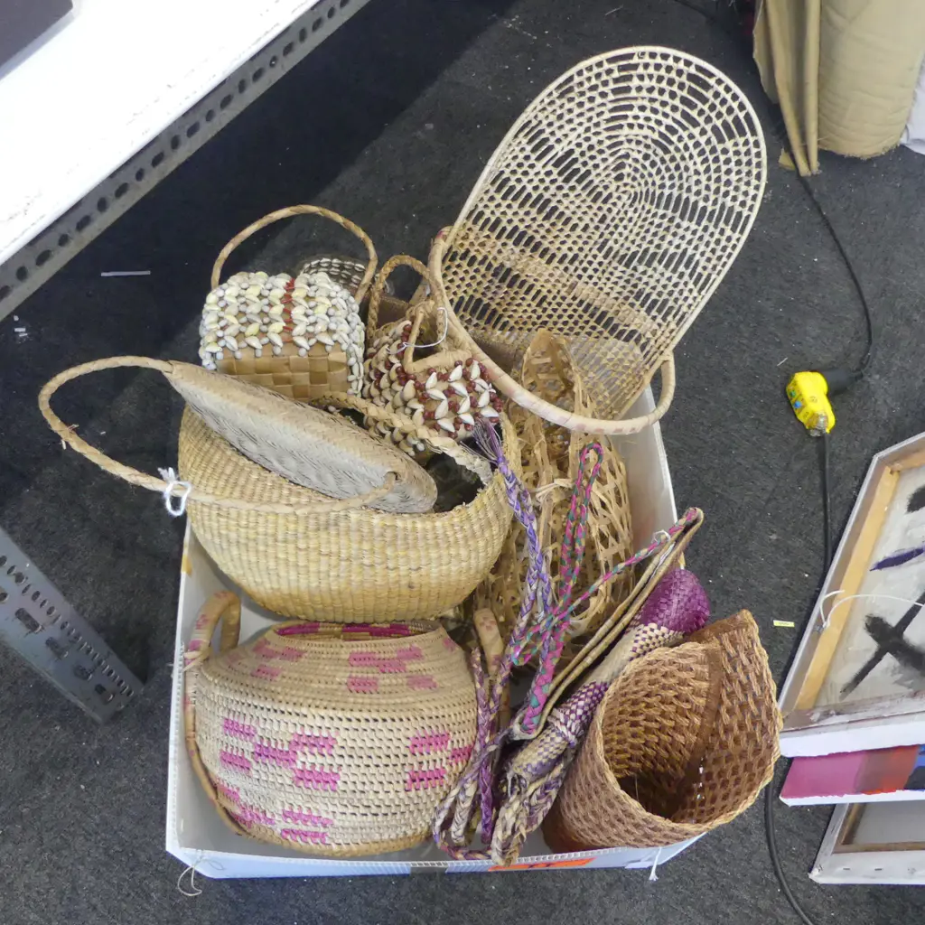 ASST. PACIFIC/TRIBAL BASKETRY Image 1++