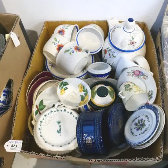 BOX OF CHINA DISHES C/S PART TEASET ETC