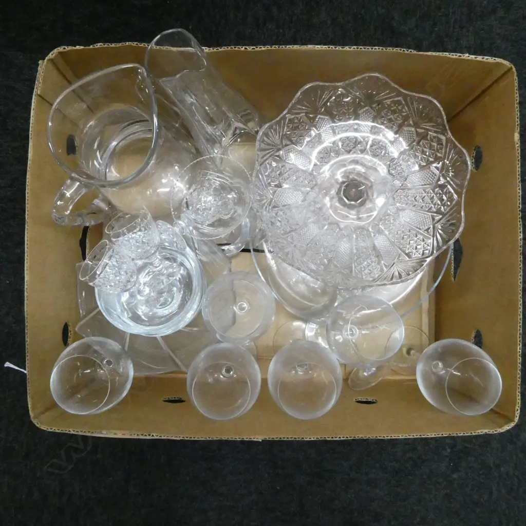 ASST CRYSTAL & GLASSWARE including 4 Webb & Corbett Image 1++