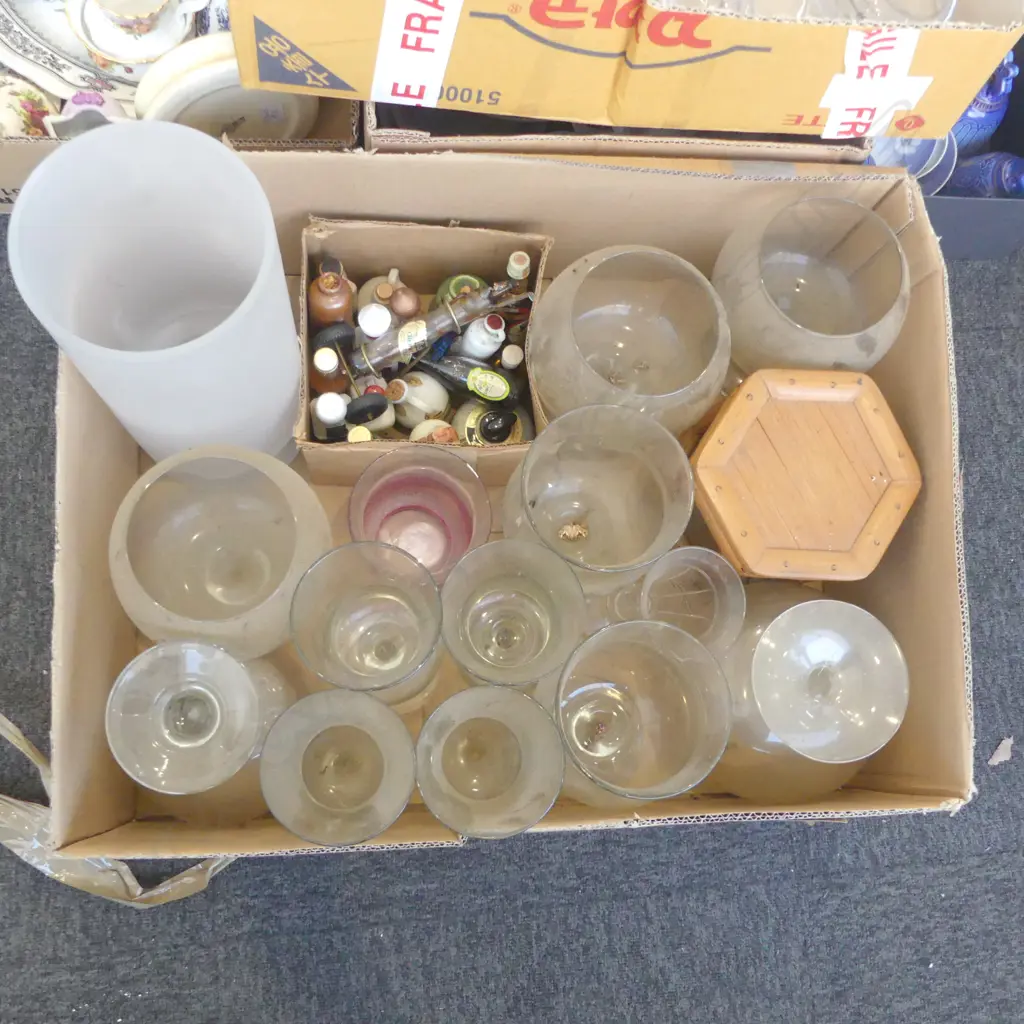 LARGE BOX STEMMED BALLOON GLASSES VASES & MINITURES Image 1++