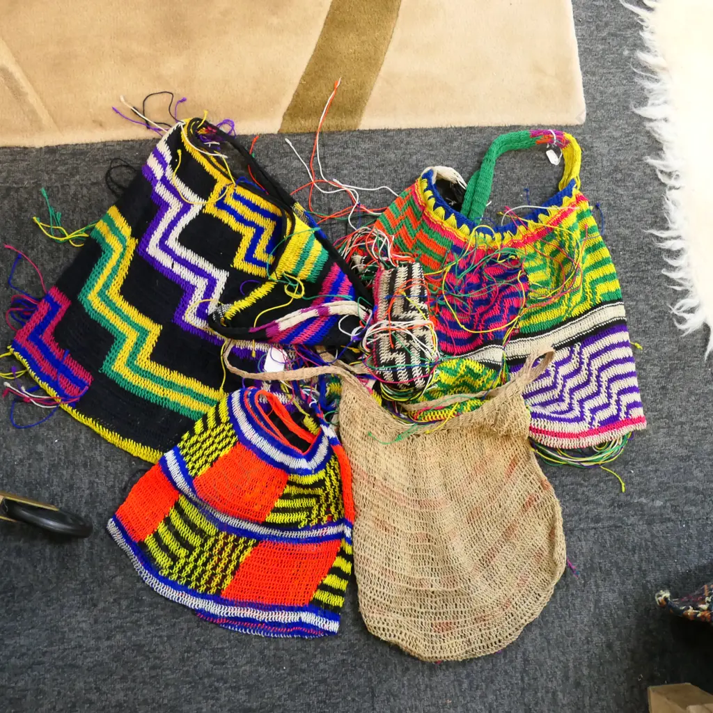4 PAPUA NEW GUINEA BILUM BAGS  Image 1++