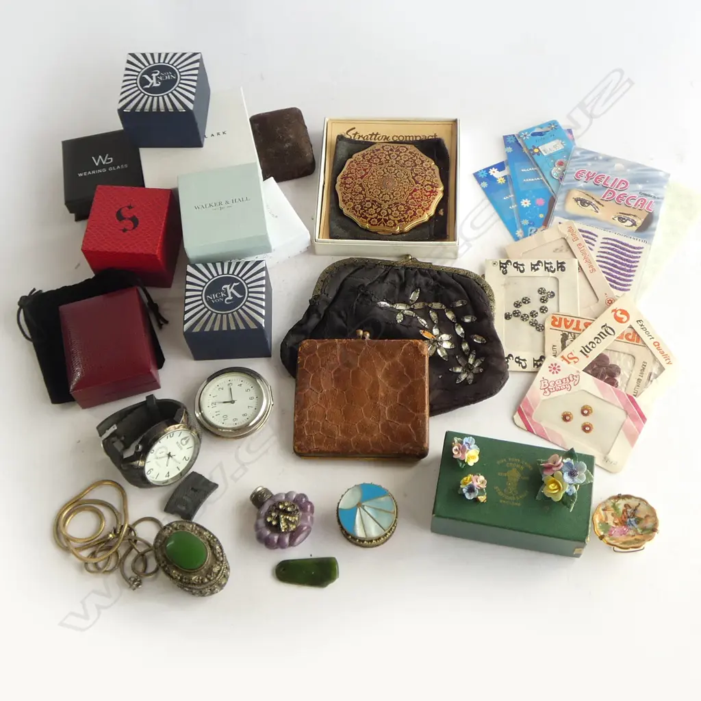 ASST. COSTUME JEWELLERY, BOXES ETC Image 1++
