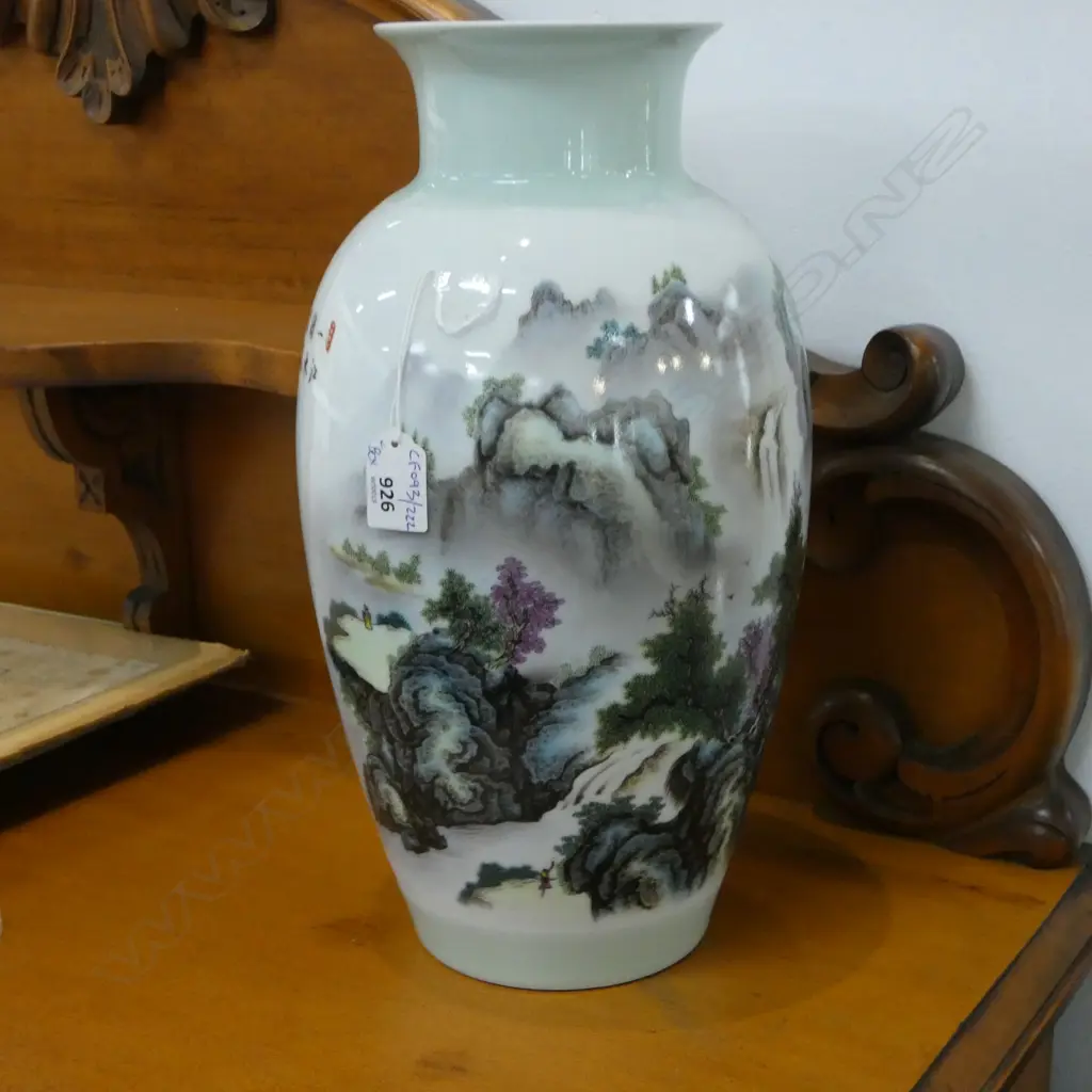 CHINESE HAND PAINTED SCENIC VASE H360MM with box Image 1++
