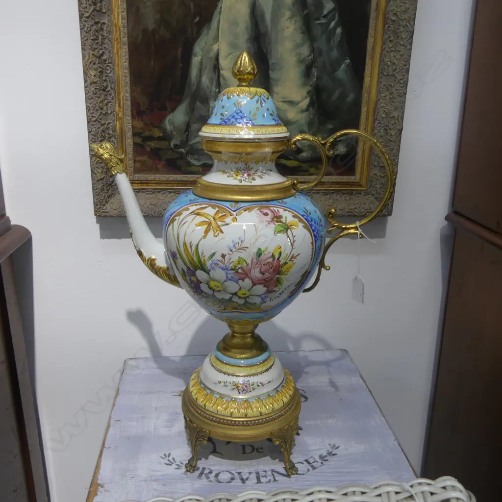 ITALIAN TEAPOT H.530mm Image 1++