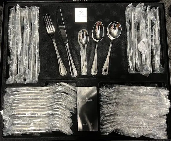 ROYAL DOULTON 56 PIECE 'VENETO' STAINLESS STEEL CUTLERY SET 8 place setting as new in box Image 1++