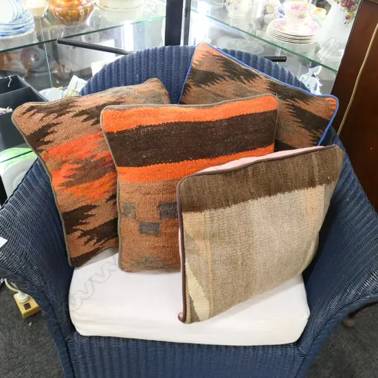 4 KELIM CUSHIONS 370x370mm