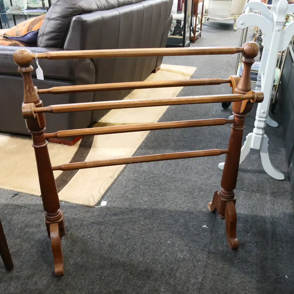 WOODEN TOWEL RAIL W.790mm Image 1++