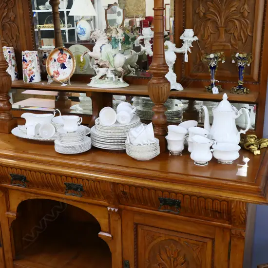 ROYAL ALBERT CHANTILLY DINNER SET