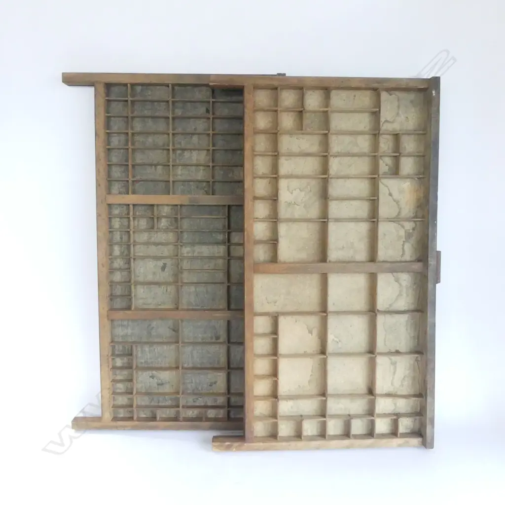 2 PRINTERS TRAY, APROX 820 x 425mm Image 1++