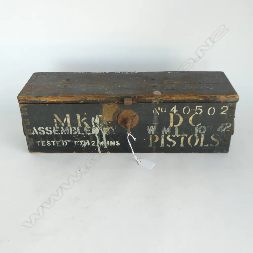 VINTAGE ARMORY BOX CRATE 'PISTOLS', L.450 x 140mm Image 1++