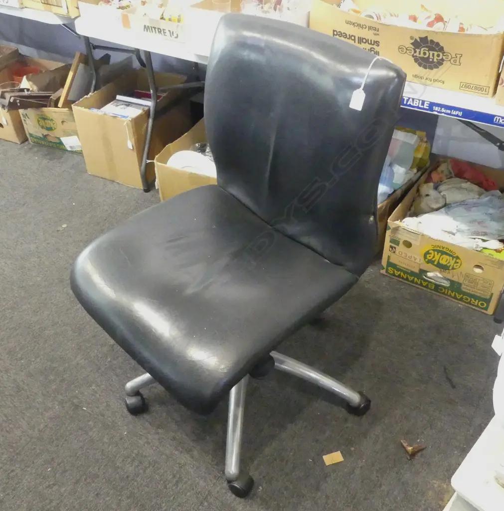 leather office chair adjustable height swivel base Image 1++