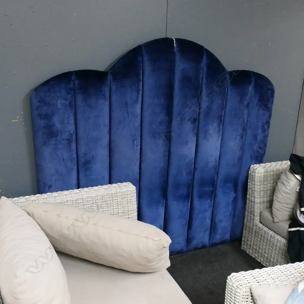 BLUE VELVET HEAD BOARD W.1850mm H.1560mm Image 1++