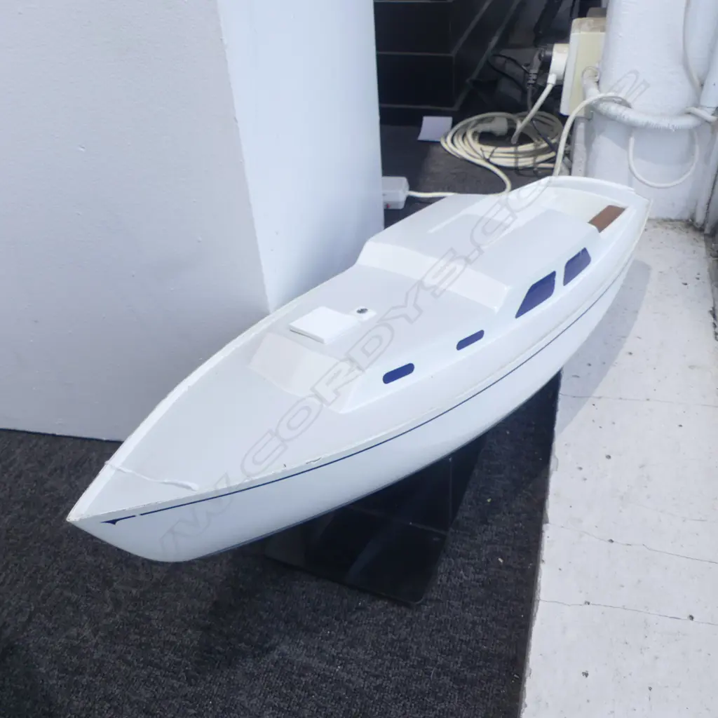 BOAT MODEL minor losses L.730mm Image 1++