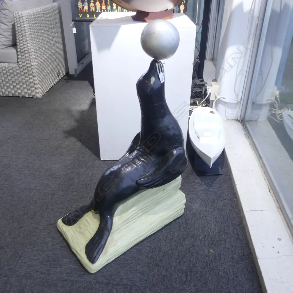 CONCRETE GARDEN SEAL H.830mm Image 1++