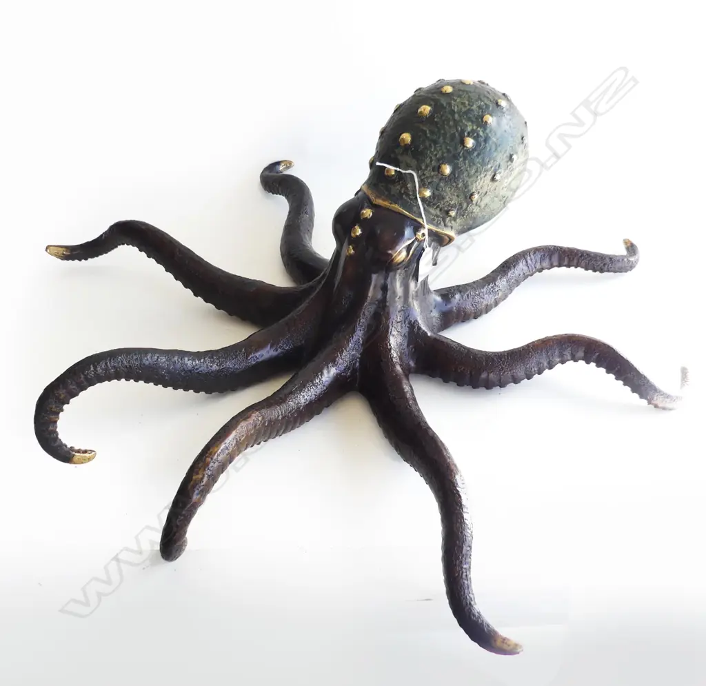LARGE BRONZE OCTOPUS with polished highlights Dia.800mm Image 1++